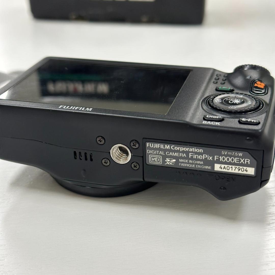 p*k様 FUJIFILM FinePix F1000EXR コンパクトデジタル