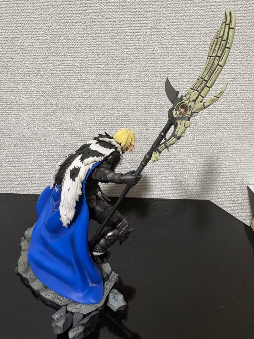 ファイアーエムブレム　風花雪月　ディミトリ　フィギュア
