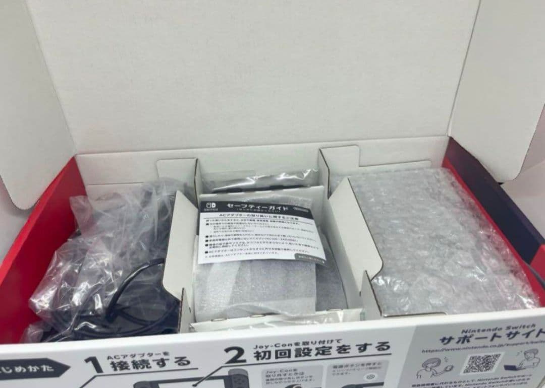 【美品】Nintendo Switch 本体 【新型モデル】