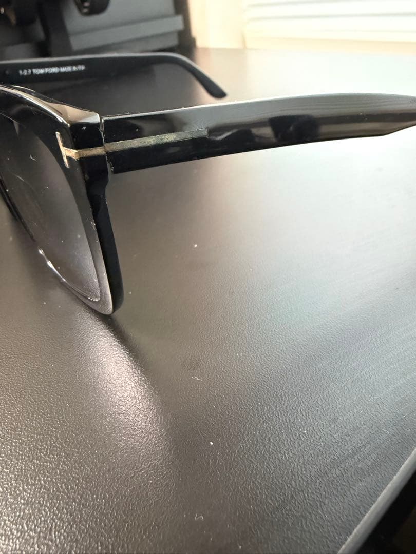 トムフォードサングラス　TF502-F 要レンズ交換