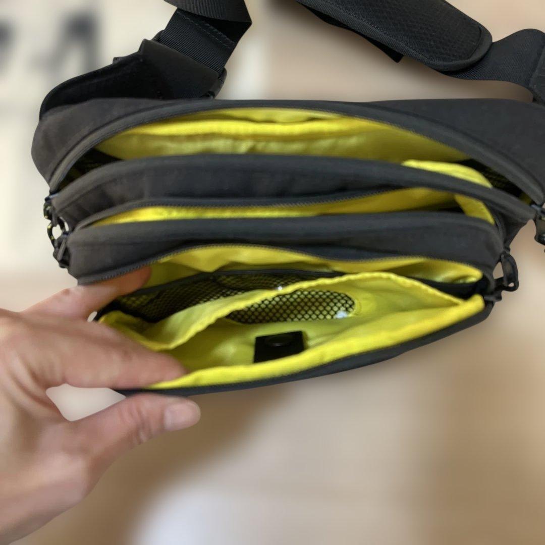 【美品　値下げ中】Hugoo ヒップシート ブラック