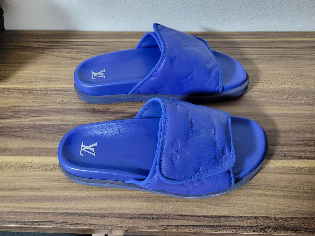 ヴィトン　サンダル　青色