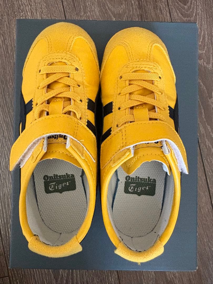 【新品】Onitsuka Tiger イエロー スニーカー　キッズスニーカー