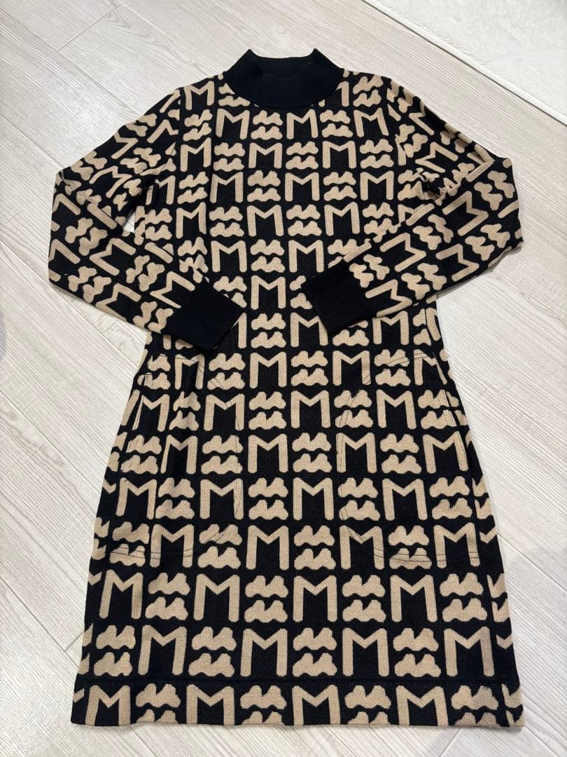 ムータ Mロゴ カジュアルワンピース 黒ベージュ