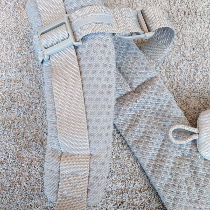 美品！ergobaby 定番抱っこ紐 パールグレー メッシュ