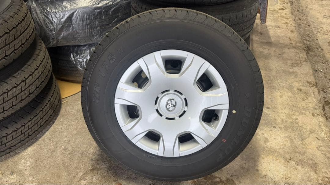 ハイエース 新車外し 4本セット DUNLOP 195/80/15タイヤセット