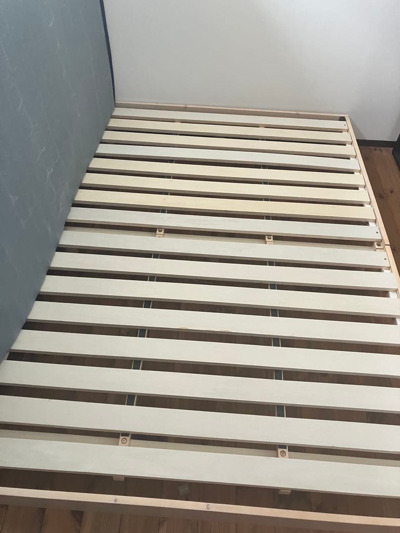 【札幌市内引き取りのみ】 マットレス付きダブルベッド_木製フレーム