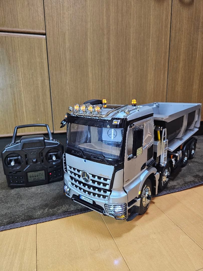 タミヤ　ベンツ AROCS　4151 8×4 フルオペレーション　セット