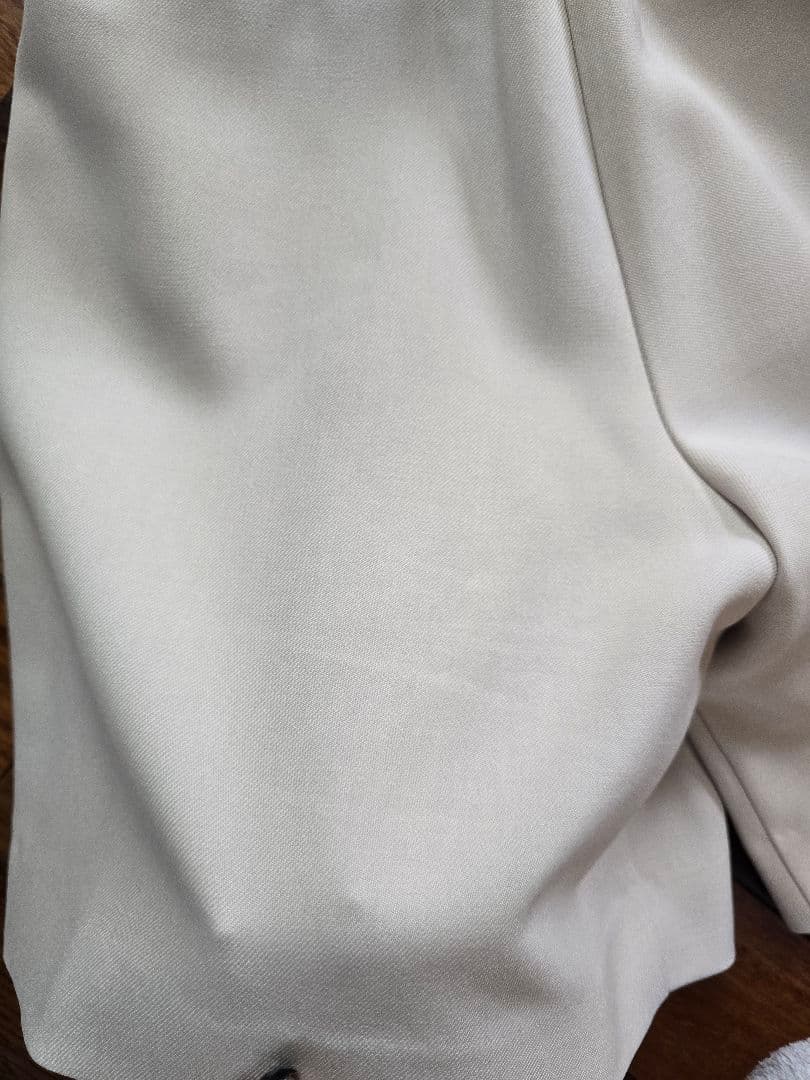 専用♥Ameri EASY TUCK HALF PANTS 　アイボリー M
