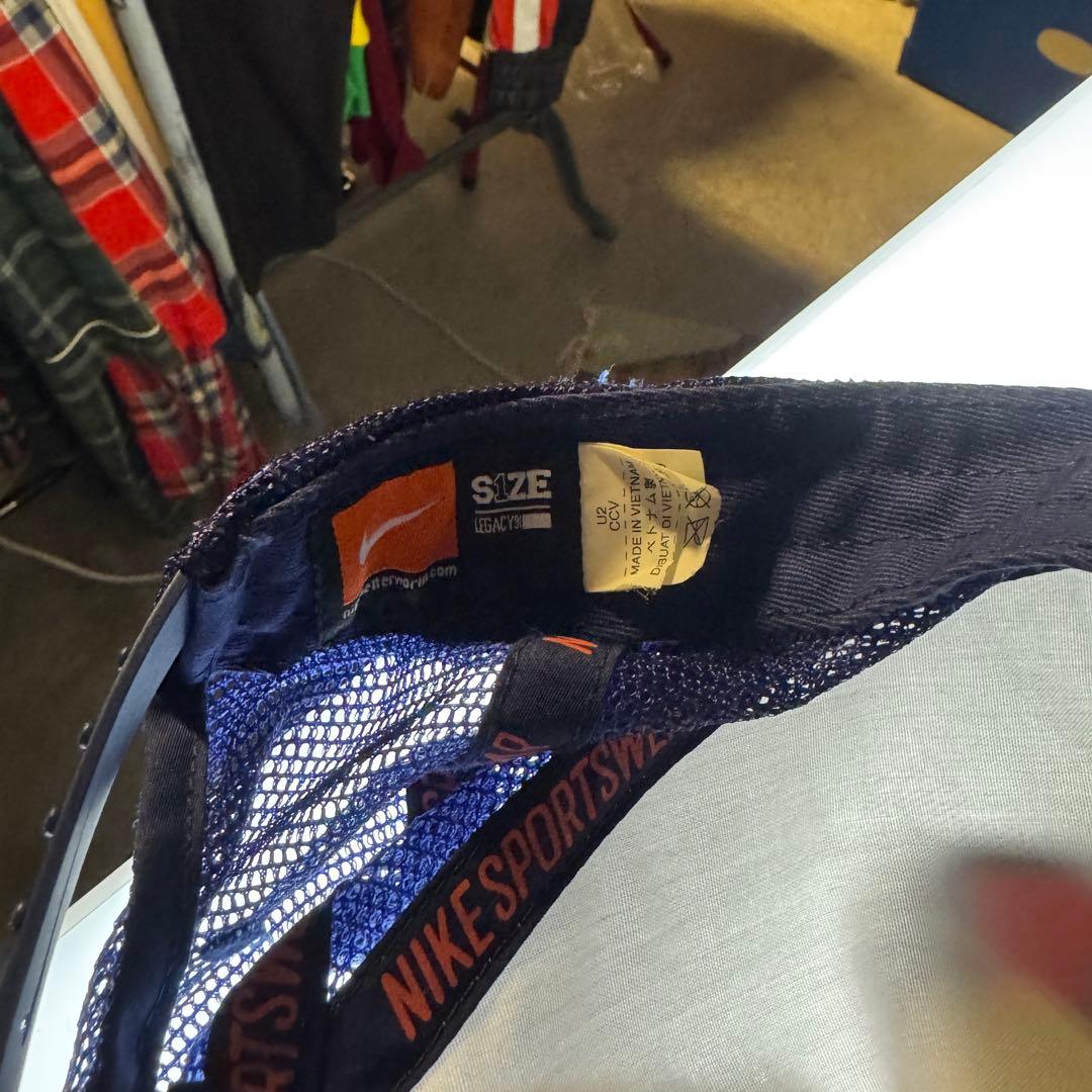 NIKE ナイキ メッシュキャップ トラッカーズキャップ ワッペン ネイビー