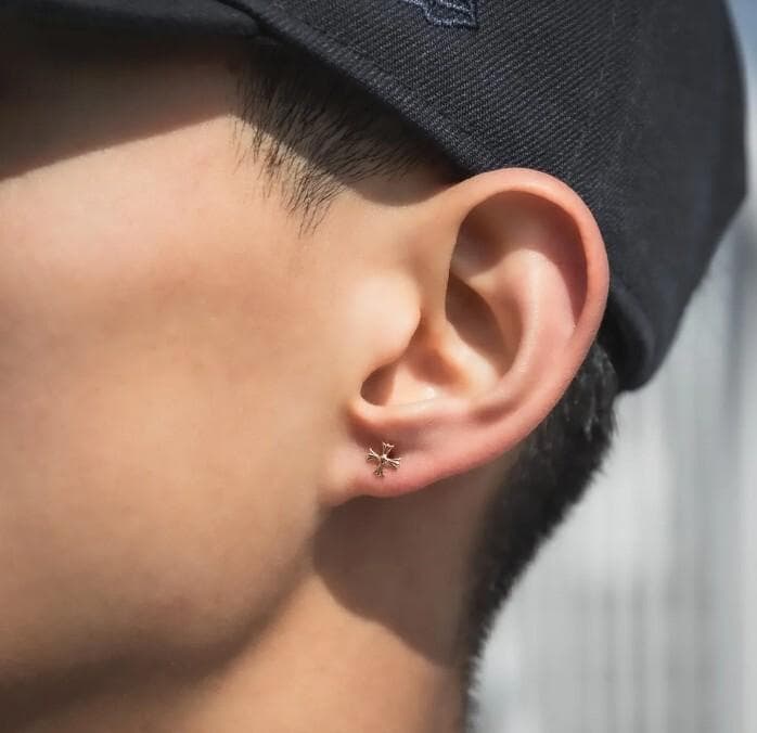 AVALANCHE 10K ゴールド クロス デザイン ピアス 2個 セット