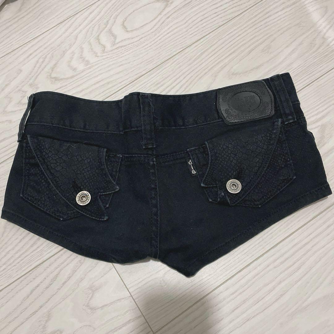 d.i.a ダイヤ　パイソン柄ショートパンツ