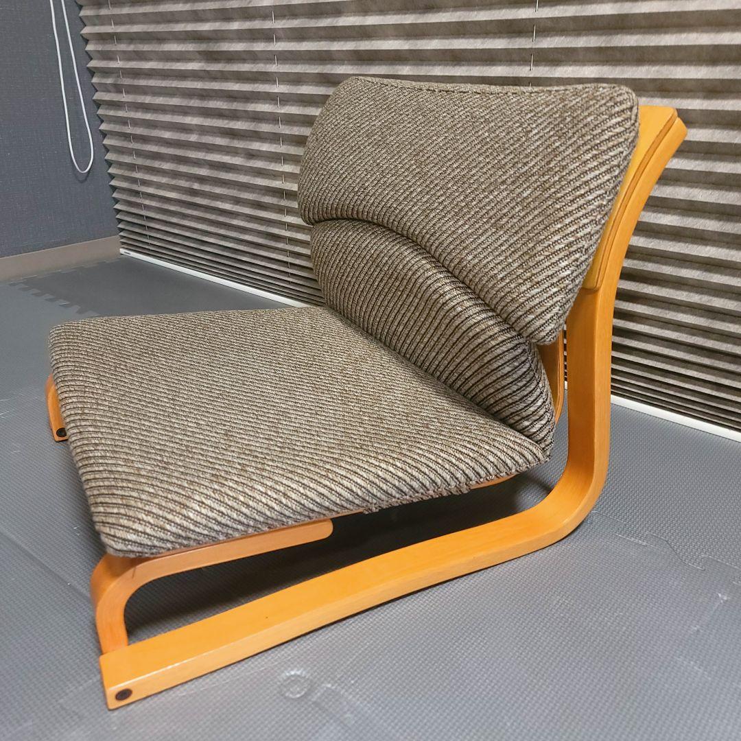 徳島県立工業技術センター　新日本木工　曲木　低座椅子　胡坐楽座椅子　腰痛防止