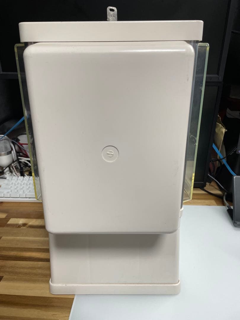 小型ガチャガチャ 100円タイプ