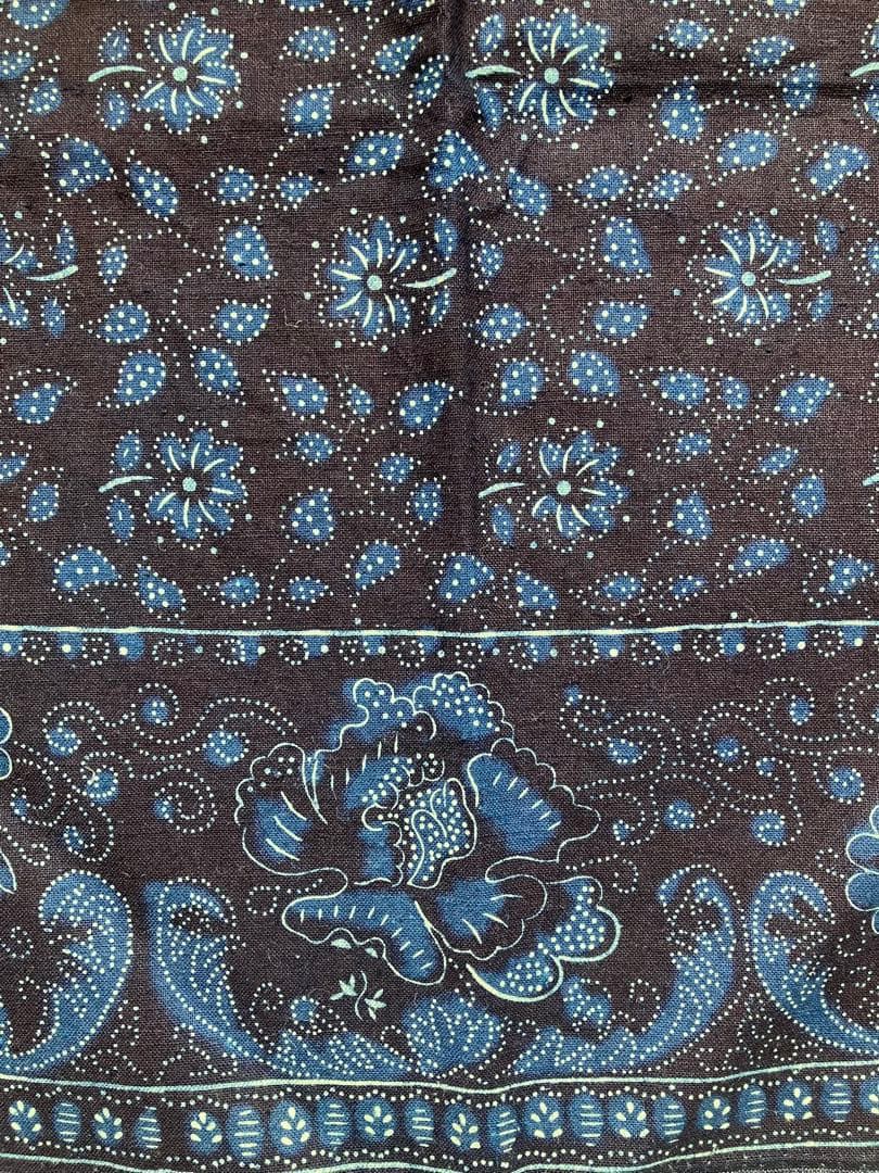 南仏　アンティーク　花模様のインディゴ　スカーフ　ニーム