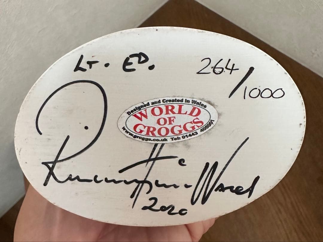 Groggs元オールブラックス ダン・カーター選手のフィギュア世界限定1000体