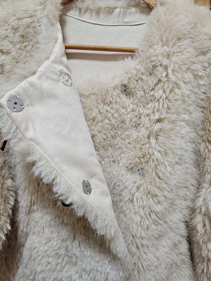 EGGKA フェイクファージャケット