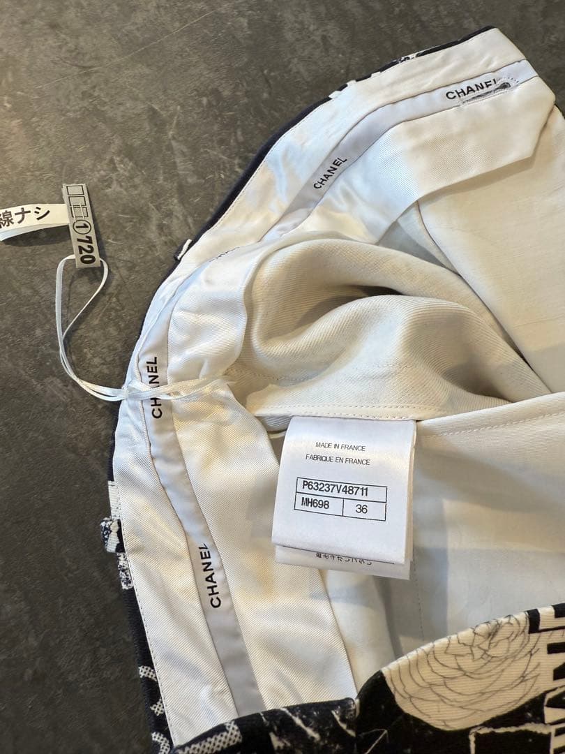CHANELシャネル　ロゴカメリア　ココマークボタン　ハイウエストショートパンツ