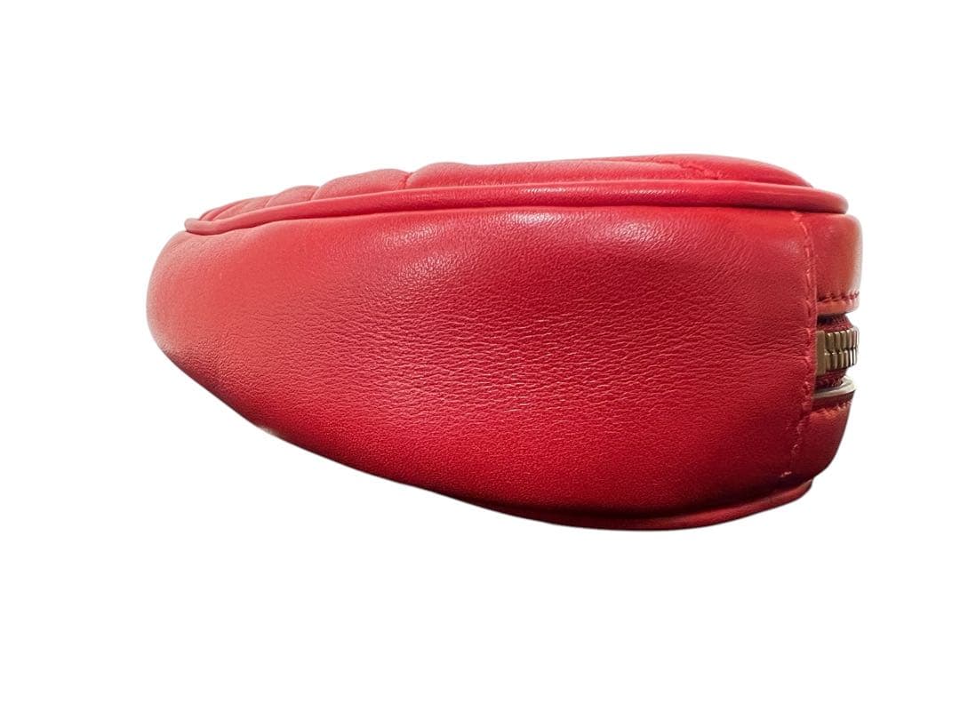 極美品　GUCCI グッチ　ボディバッグ　GGマーモント 476434 レッド