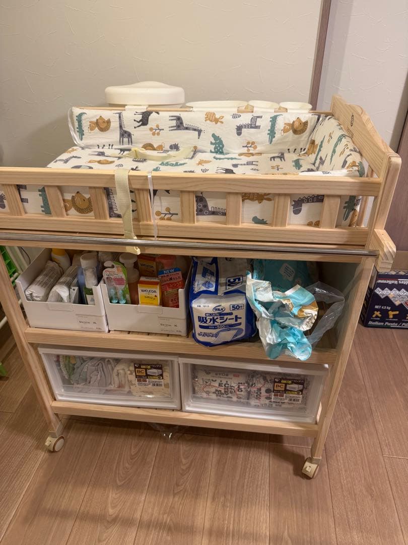 おむつ交換台 収納付き キャスター付き