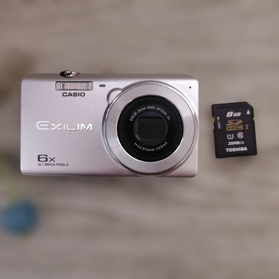 CASIO EX-Z900 カメラ & 8GB SDカード【動作確認済み】