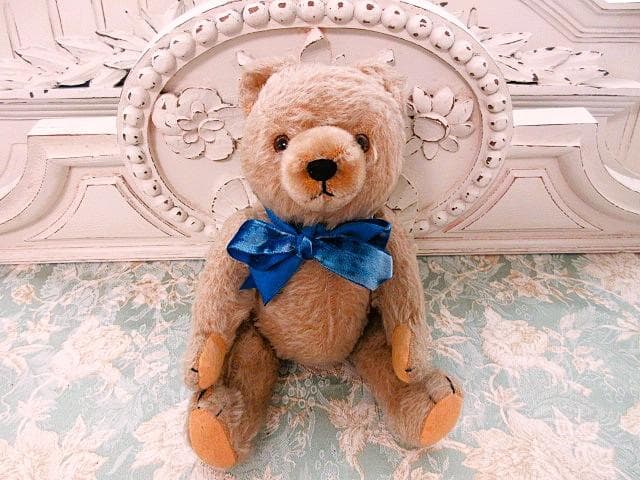 小振りの ハーマンベア　アンティーク　☆　パニエ付き　テディベア