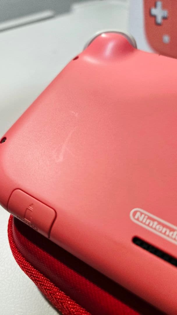 Nintendo Switch Lite　コーラル