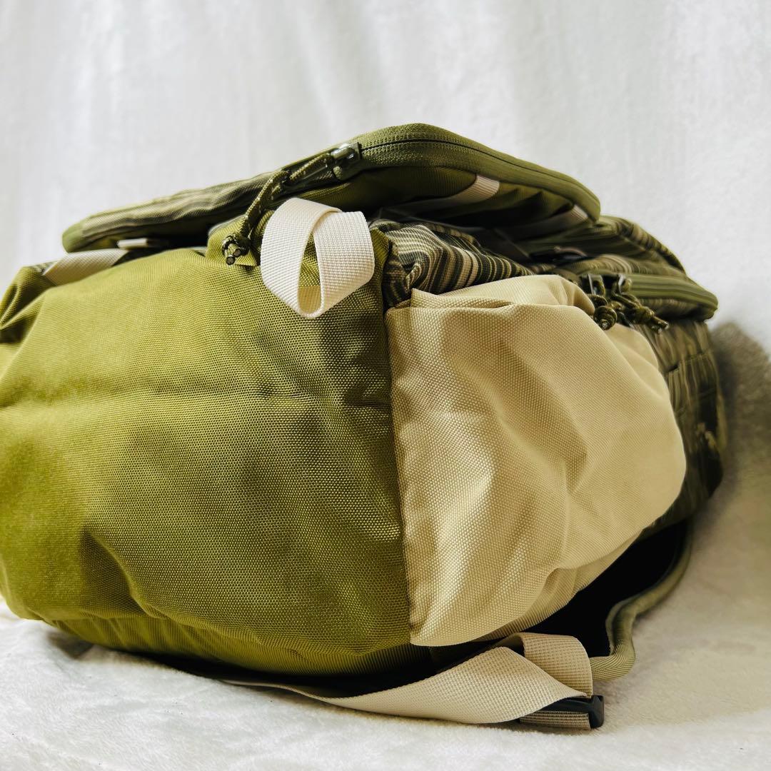 新品 BURTON × HCSC コラボ バックパック 多機能 スノボ 26L