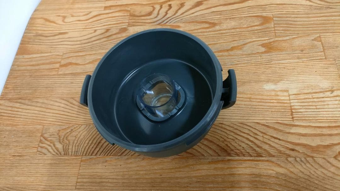 【目立った傷や汚れなし】バイタミックスE310　保証書あり　1606