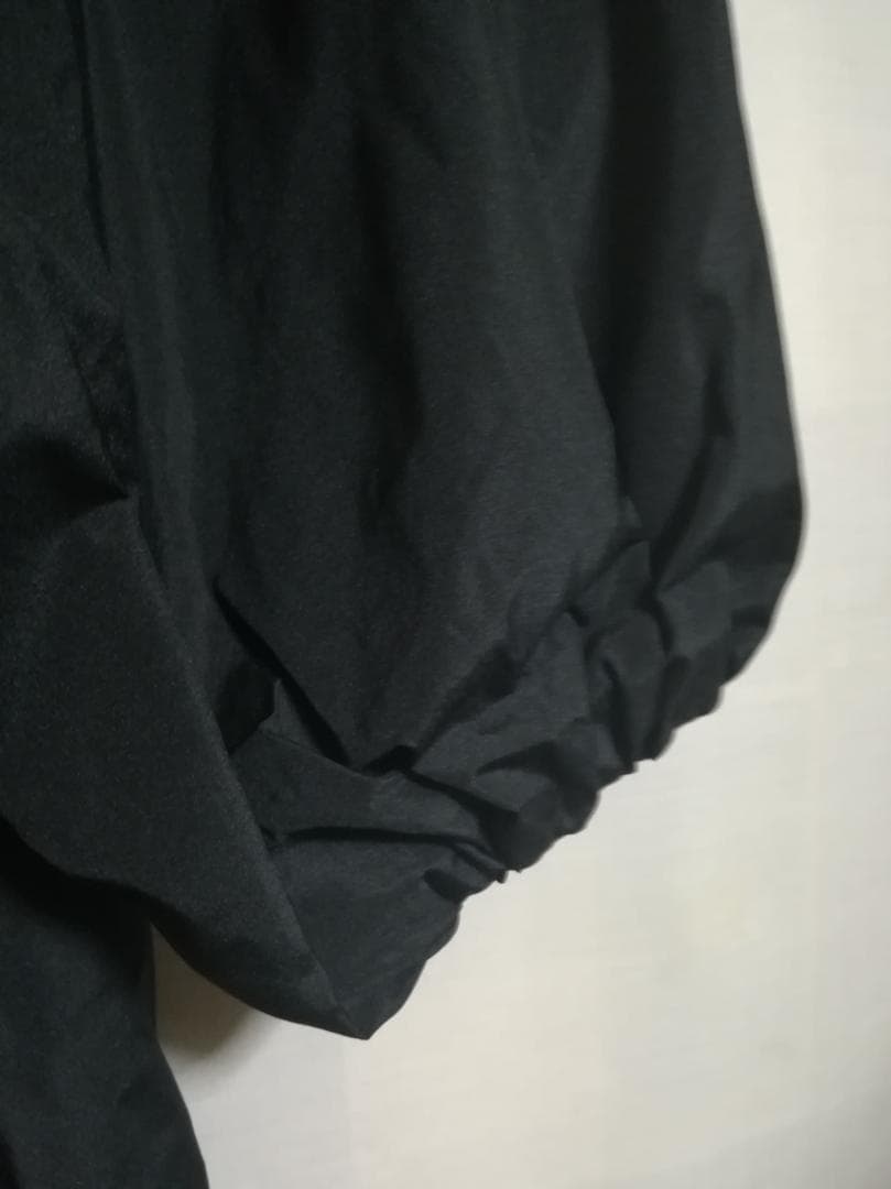 新品 BEAMS AK＋1 / ツイスト ネック ジップ ワンピース 黒