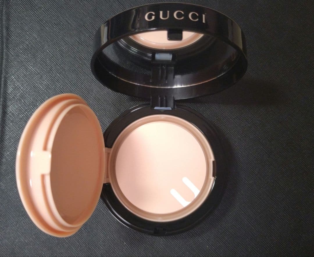 GUCCI ファンデーション クッションファンデ リップ