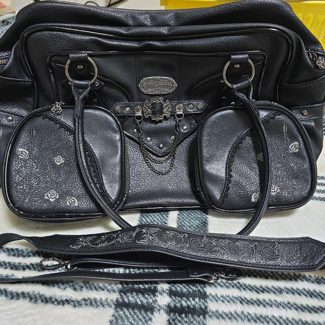 ozz on ゴシックボストンバッグ(ブラック)