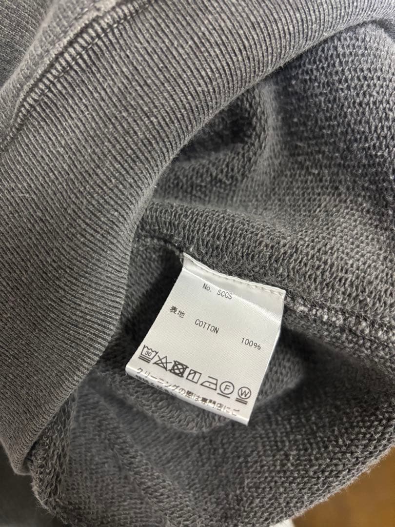 美品 simply complicated CORE CREWNECK 3