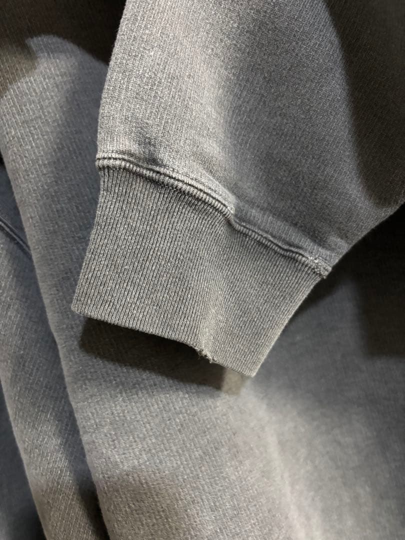 美品 simply complicated CORE CREWNECK 3