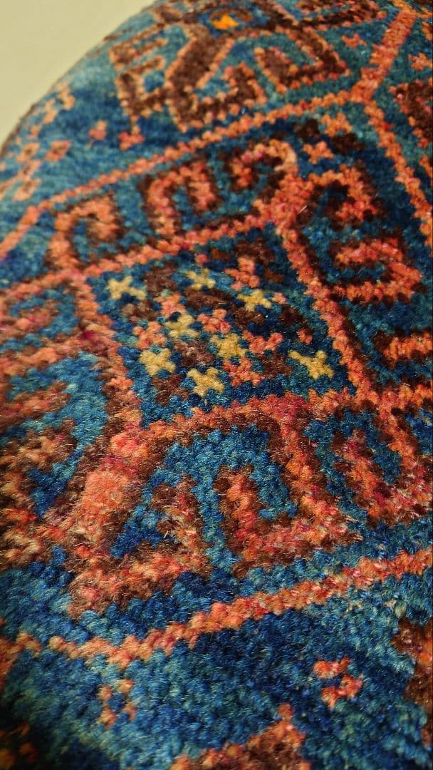 【フローレンスさん専用】アンティーク絨毯　バルーチ（袋状　クッション仕立て）