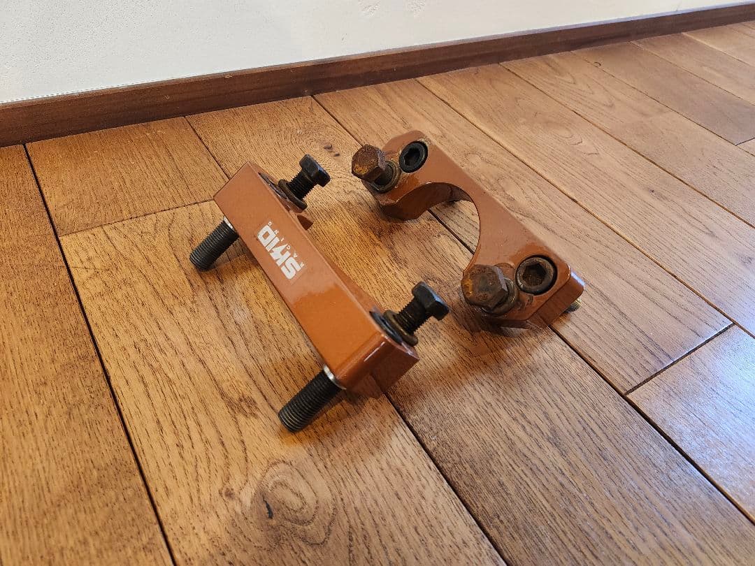 スキッドレーシング　キャンバーアダプター　フロント　18クラウン　マークX