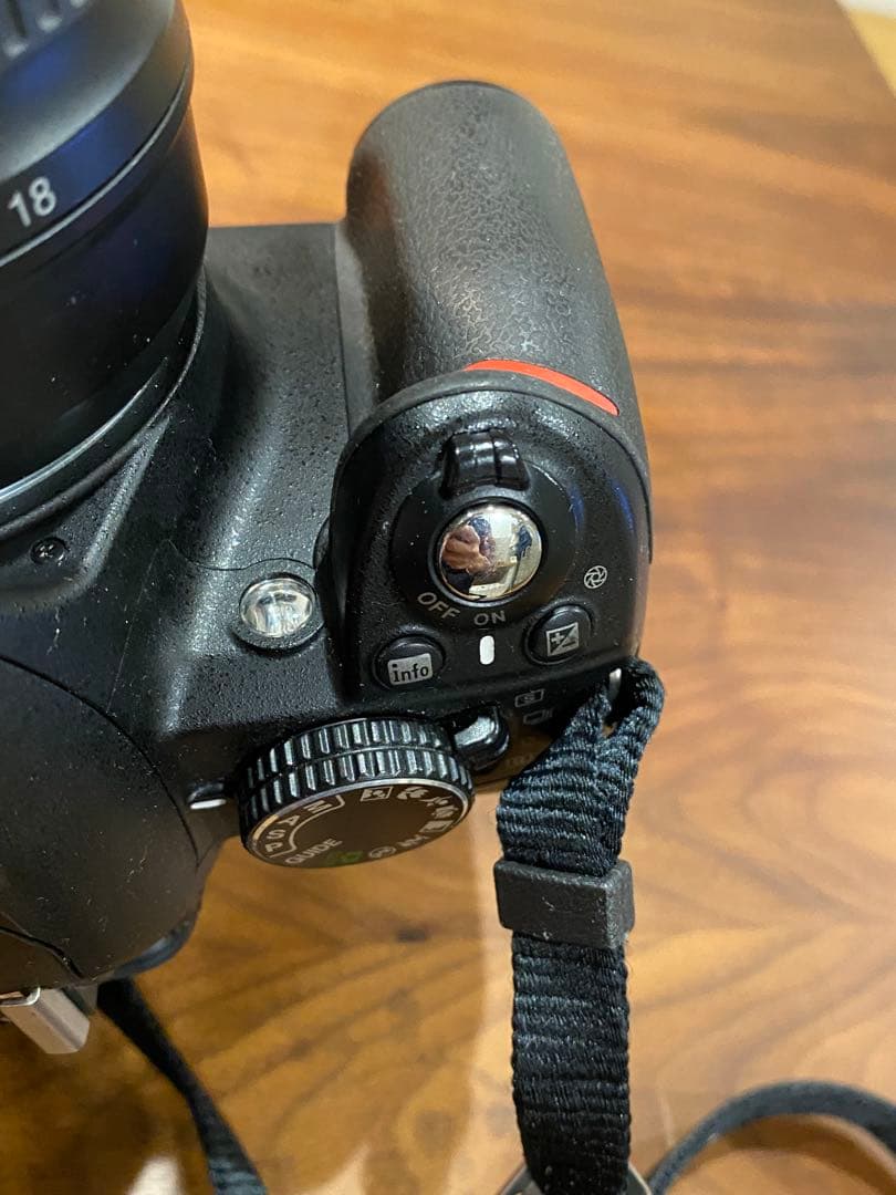 Nikon D3100 デジタル一眼　af-s 18-55 GⅡレンズ付　動作品