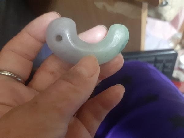 ももこ♡。古代出土糸魚川３色大翡翠勾玉