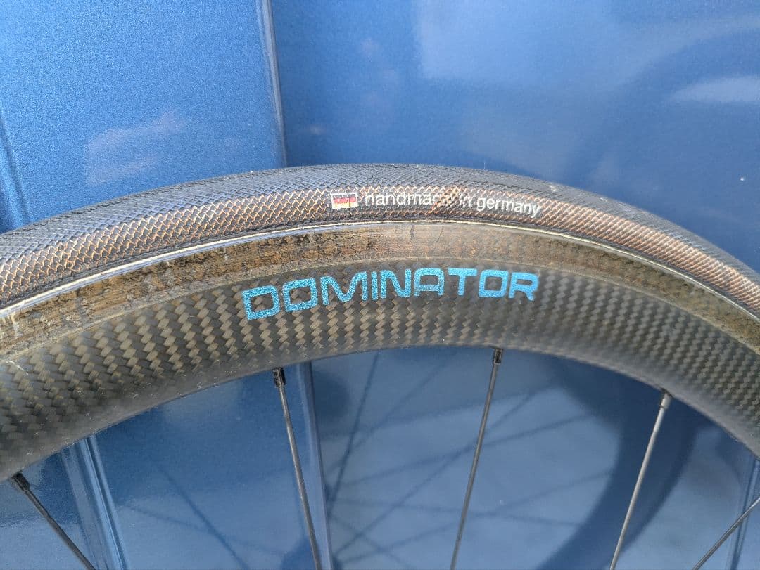 ASTUTO Dominator カーボンホイール