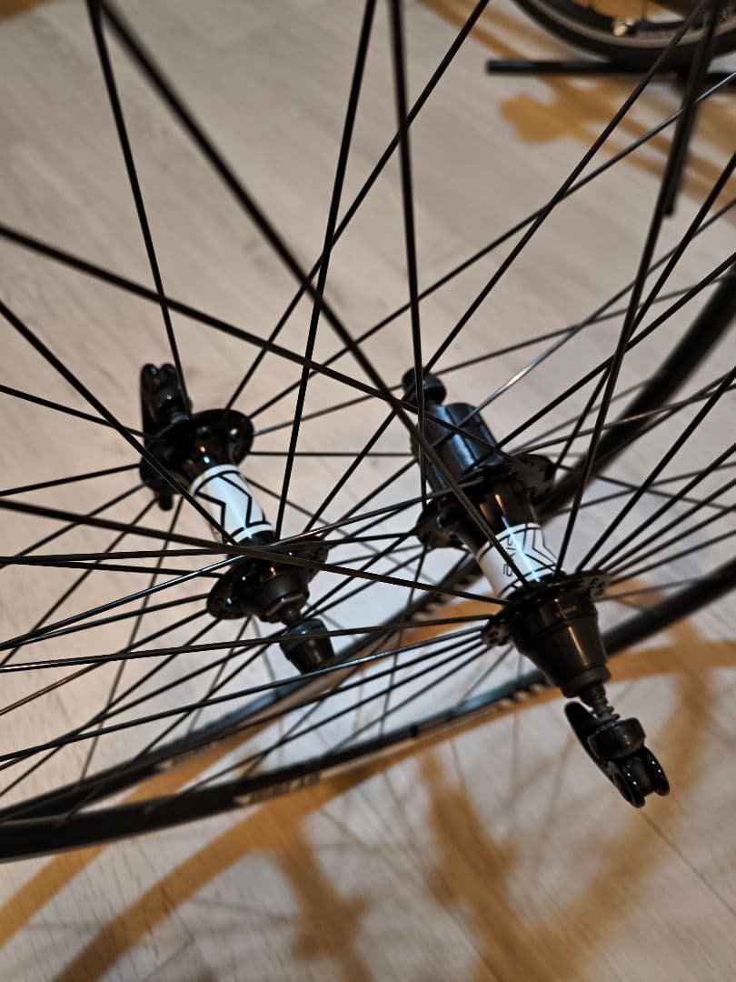 【極美品】DT SWISS AXIS 1.0 前後ホイールセット シマノ