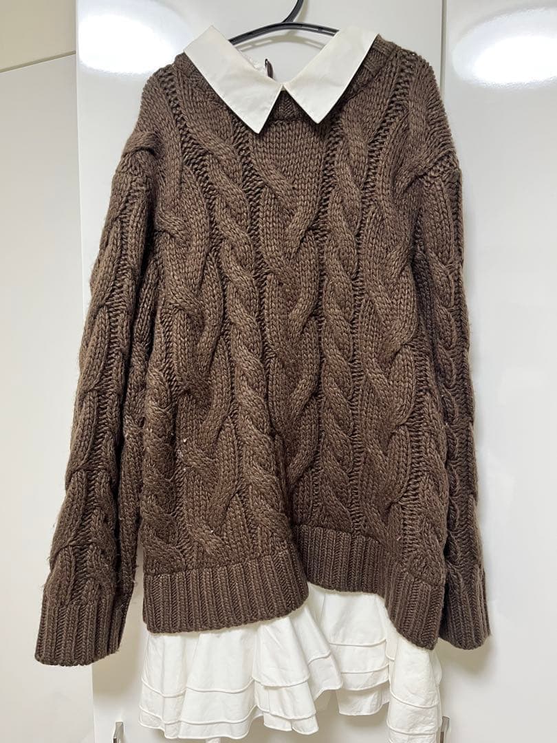 olu. フリルレイヤードケーブルニット