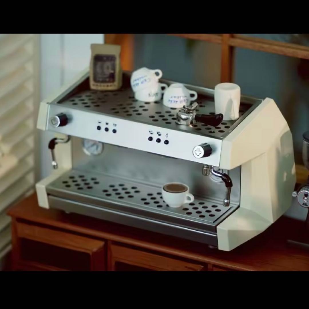 ミニチュア　キッチン雑貨　コーヒーメーカー　金属製　ドールハウス