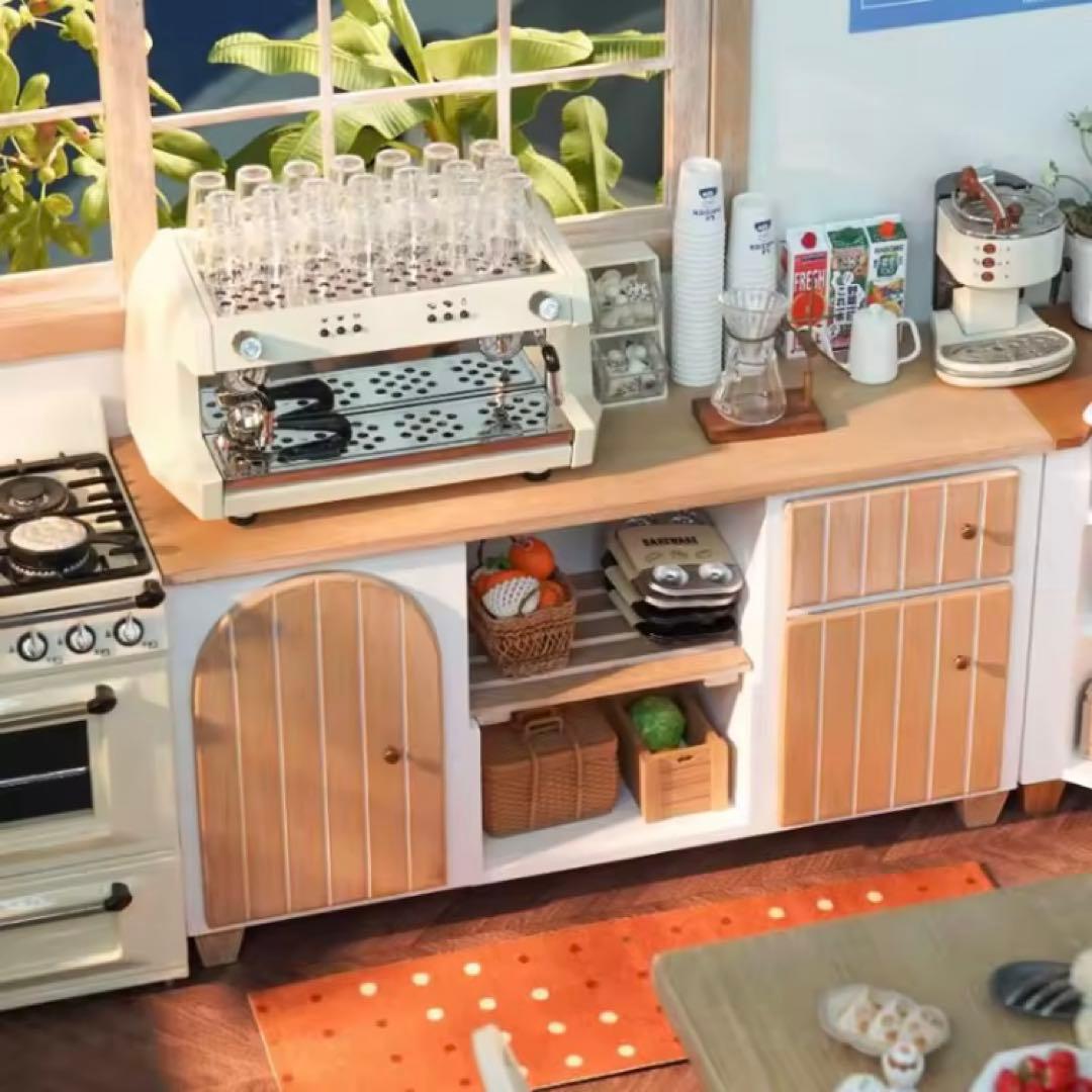 ミニチュア　キッチン雑貨　コーヒーメーカー　金属製　ドールハウス