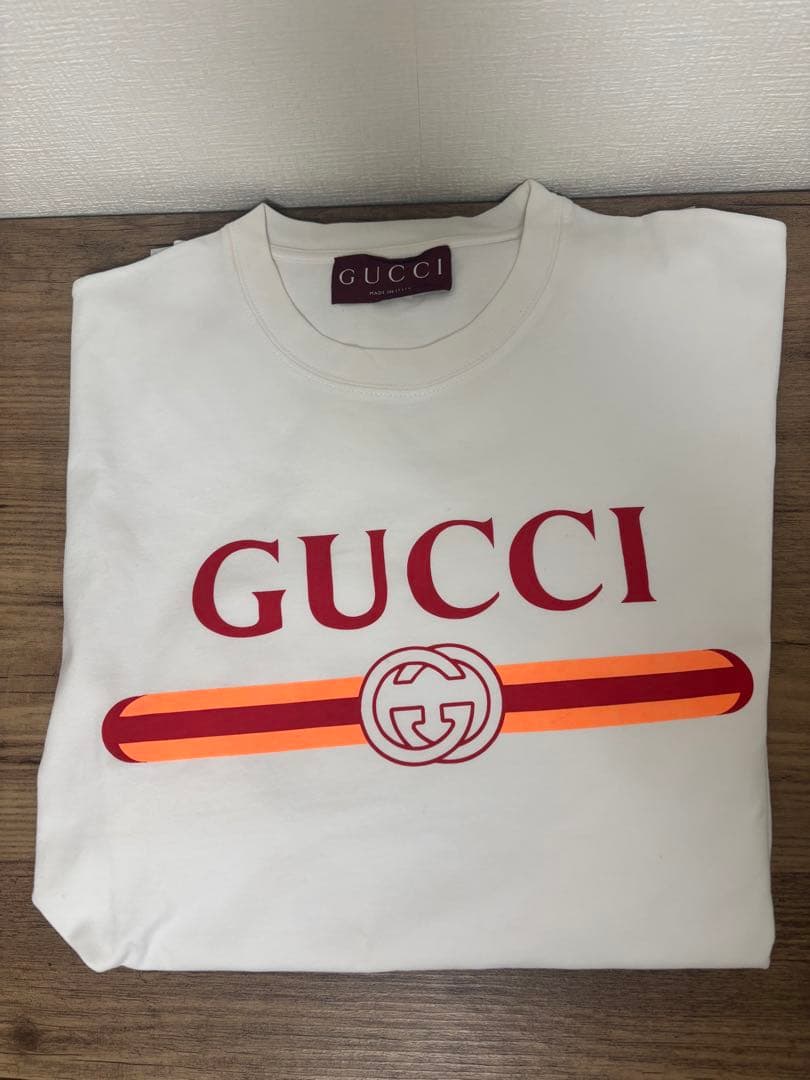 【美品】GUCCI ロゴ コットン Tシャツ 【新作】