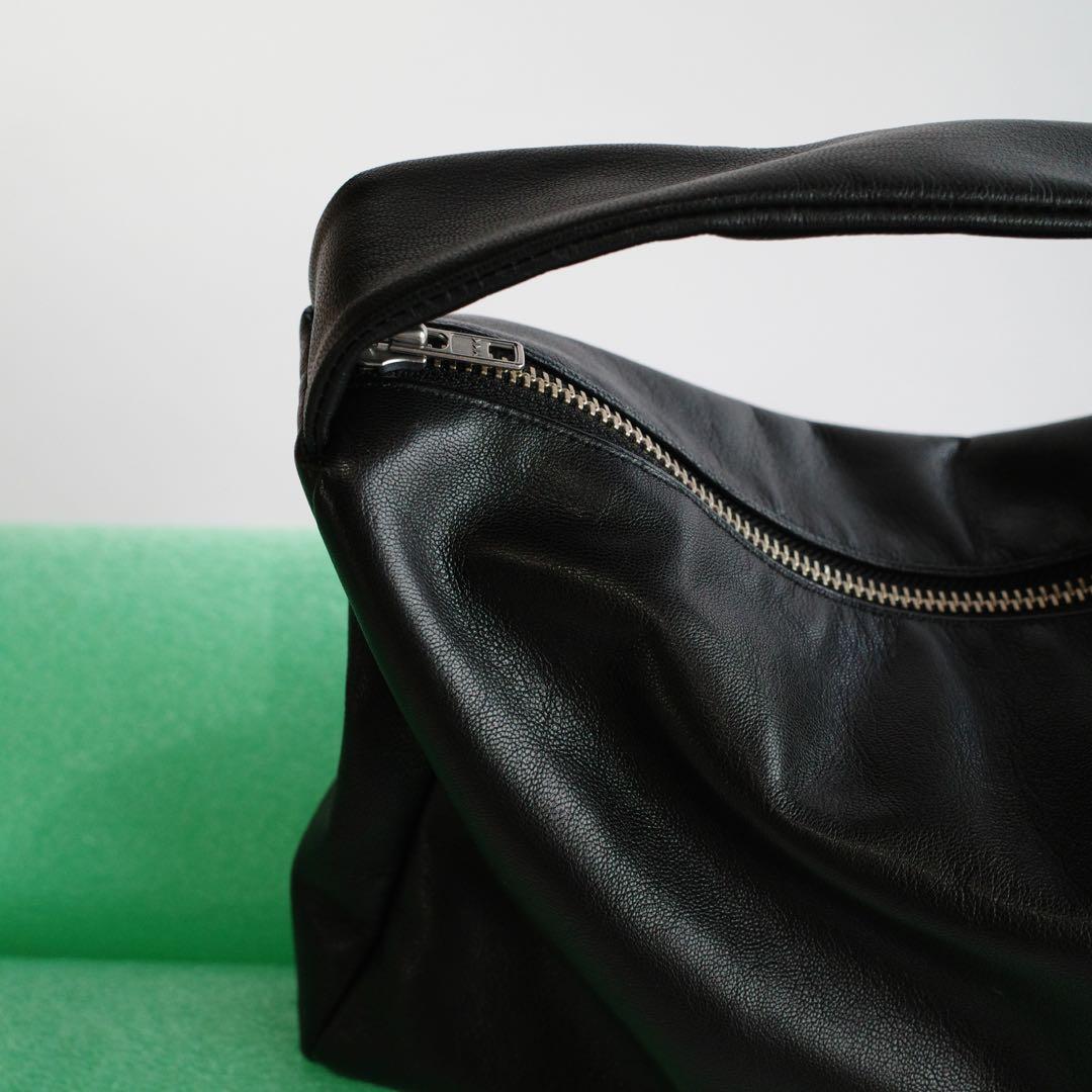 KEESE レザートートバッグ ハンドバッグ Mサイズ レディース ブラック 黒