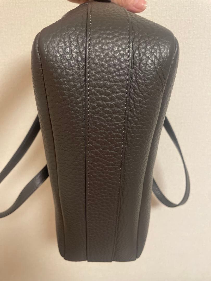 IACUCCI 完売アイテム⭐︎ダークグレーボストン型バッグ