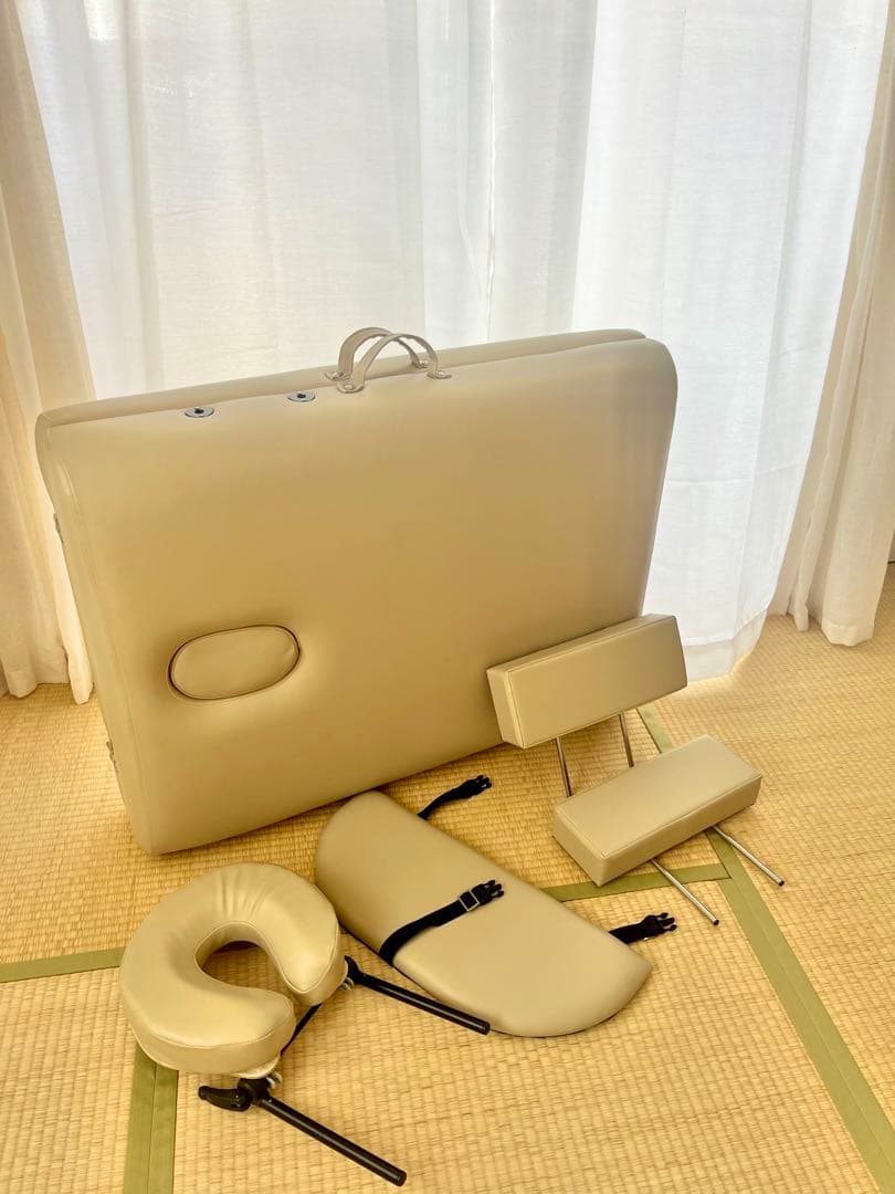 エステ✳︎マッサージベッド✳︎有孔タイプ✳︎