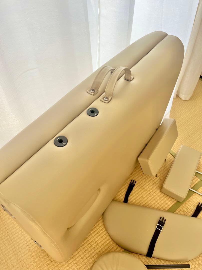 エステ✳︎マッサージベッド✳︎有孔タイプ✳︎