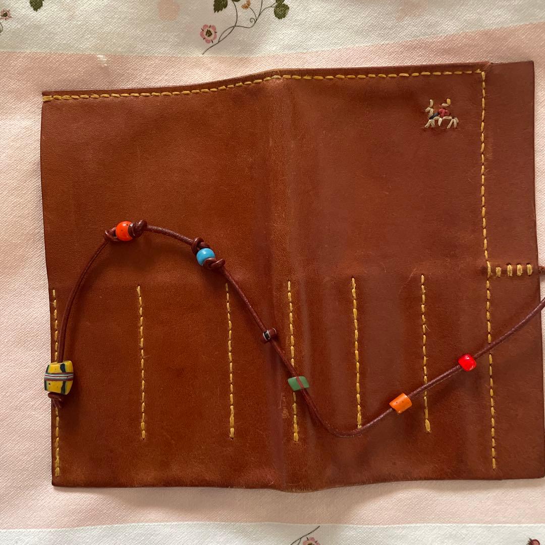 アンリークイール　レザーロールペンケース 馬の刺繍
