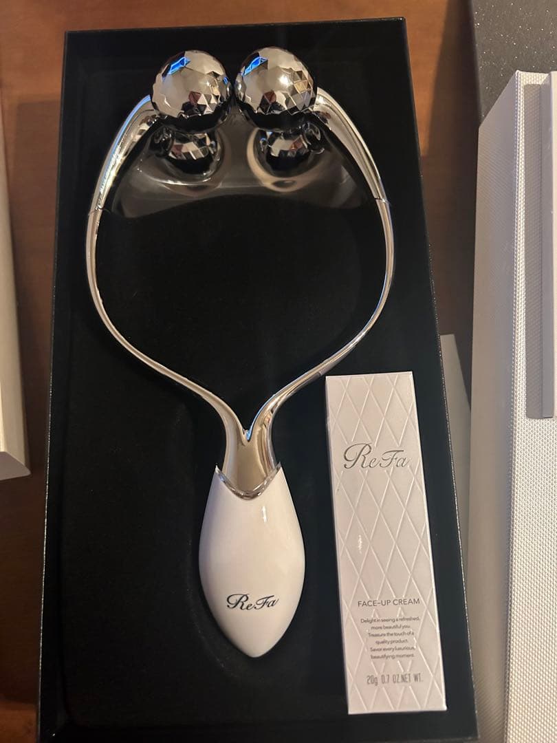 新品！リファ　ダブル　美顔器ローラー